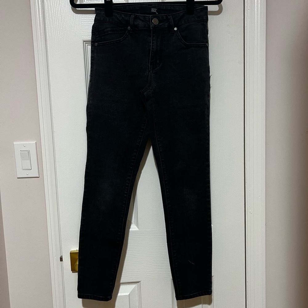 1822 Denim Women's Dark Black Skinny Jeans